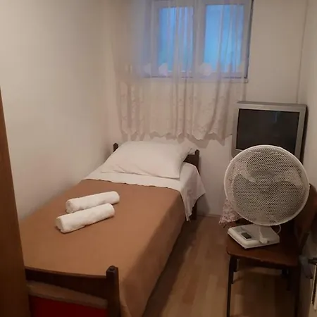 Tinka Apartment *